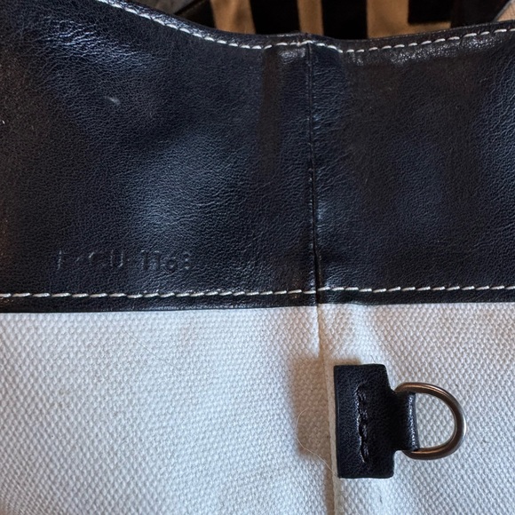 Celine Black and Cream Tote Bag - Picture 10 of 13